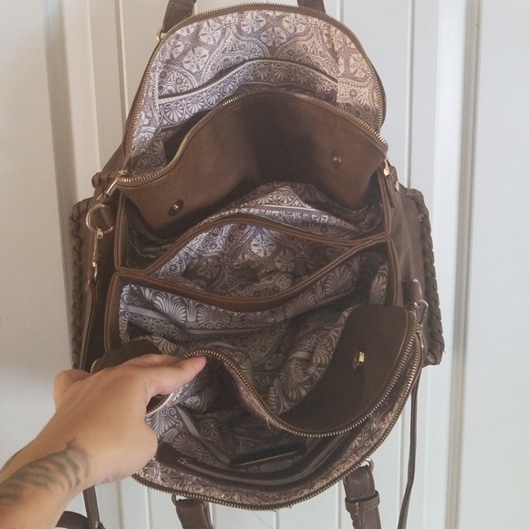 Large, Brown , 5 compartment satchel - Picture 3 of 7